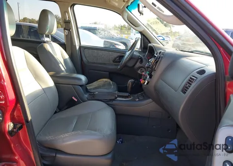 2006 Ford Escape Hybrid from USA, damaged, VIN 1FMCU95H86KB21095